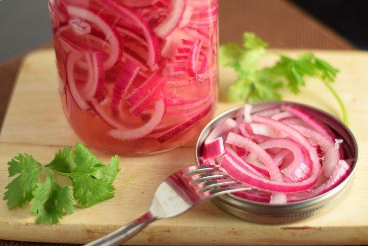 Простые рецепты маринованного лука