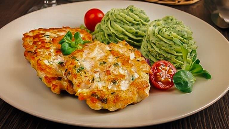 Лучшие куриные котлеты с сыром – так вкусно вы ещё не готовили!