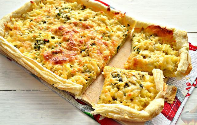 Картофельные пироги с разными начинками: с сыром, фаршем, грибами, курицей