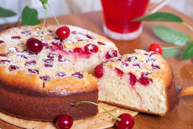 Вкуснейший вишневый пирог своими руками – 7 способов удивить родных!