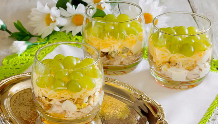 Вкуснейшие рецепты салата с виноградом