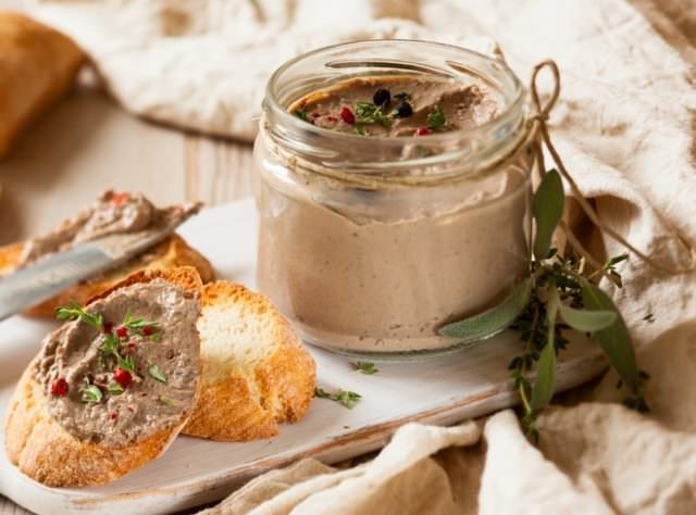 Секреты приготовления вкусного паштета из куриной печени в домашних условиях