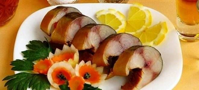 Скумбрия в луковой шелухе по особенному рецепту!