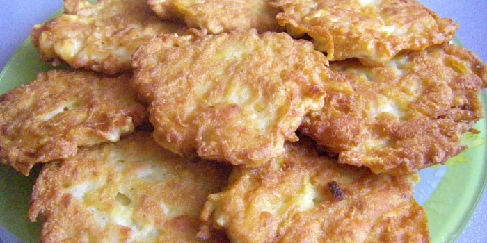 Готовим картофельные котлеты в панировке на сковороде