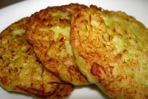 Готовим десертные кабачковые оладьи сладкие